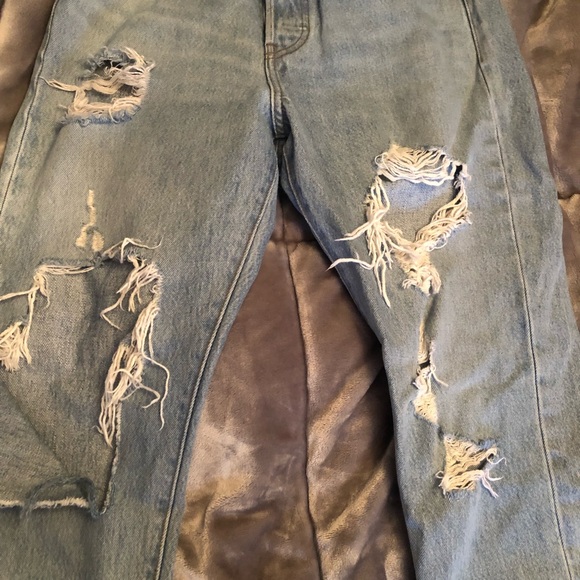 SOLD - LEVI'S Wedgie icon Raw Hem Cropped Jeans - Picture 8 of 9